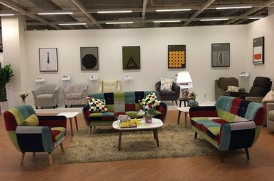 浙江小城闯出“外贸沙发王”,中源家居上市补产能短板抢海外市场